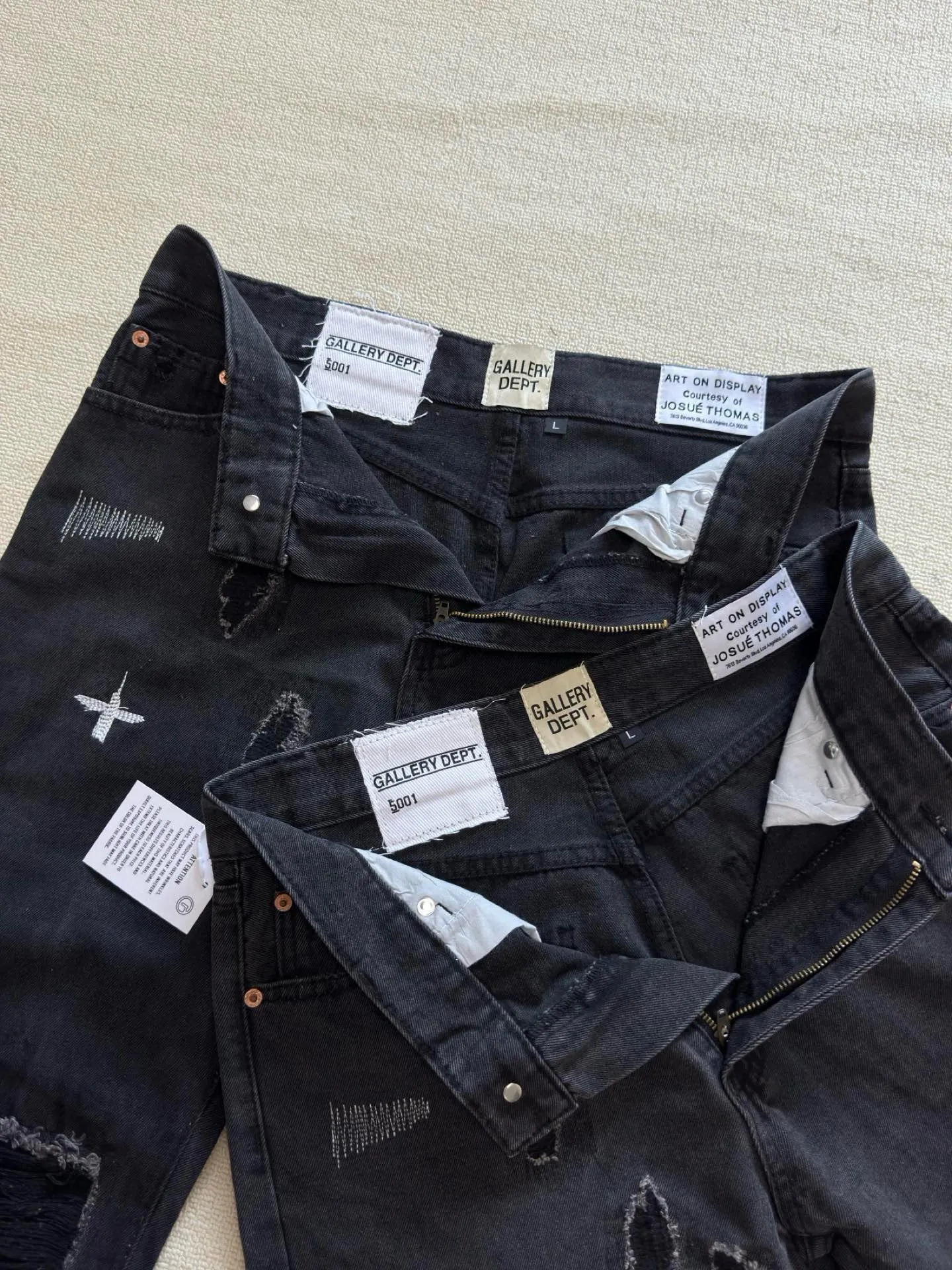 -Size upper body P246#G22 GALLERY DEPT. Skull hand-stitched distressed distressed jeans -Color: Black -Size: S-XXL